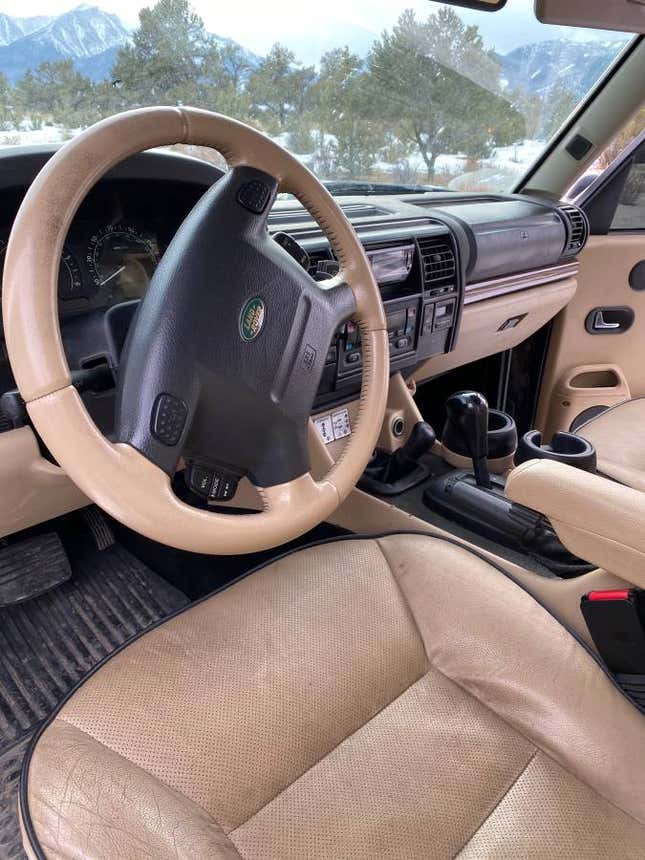 Image for article titled At $31,500, Could This Camper-Converted 2004 Land Rover Discovery II Help You Discover Your True Nature?