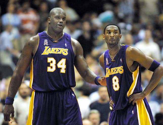 Image for article titled In the Midst of Their Feud, Shaquille O&#39;Neal Once Offered a Teammate $10,000 to Beat Kobe Bryant&#39;s Ass: &#39;I Couldn’t Believe It&#39;