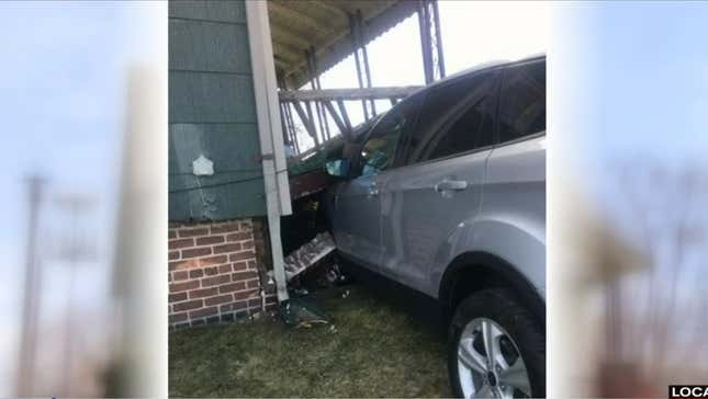 Image for article titled Six Cars And A Semi Have Crashed Into This Detroit Home