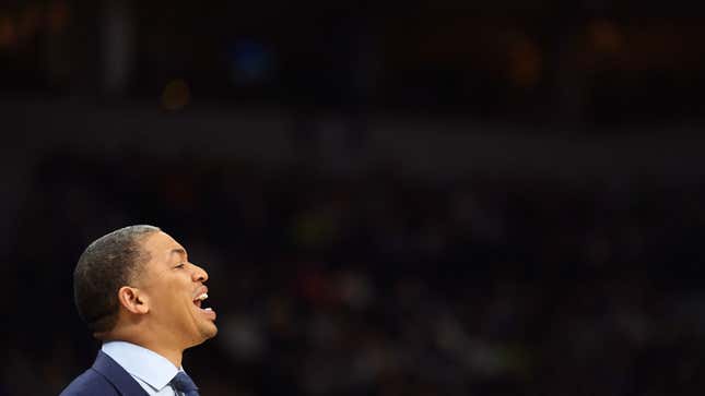 Image for article titled Report: The Lakers Have A Supremely Jacked-Up Hiring Process