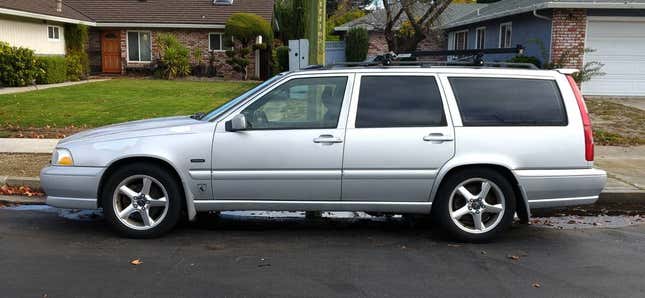 Image for article titled At $1,700, Could This Somewhat Rough 1998 Volvo V70 Still Make A Good ‘R’-gument?