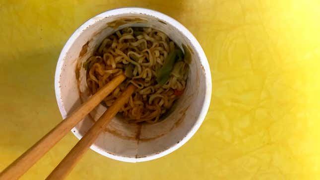 Image for article titled Cup Noodles, king of dollar ramen, tries its hand at stir-fry