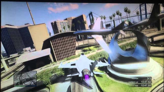 Impossible <em>GTA V</em> Flying Has to Be Seen to Be Believed
