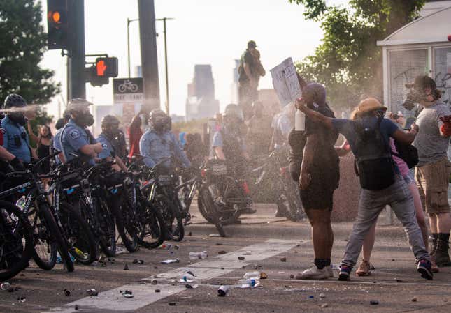 Image for article titled Protests Erupt in Minneapolis for 2nd Straight Night after Death of George Floyd; All 4 Officers Involved Identified