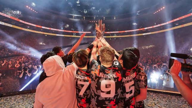 San Francisco Shock celebrate their 2019 championship. Little did we know, their dominance would continue.