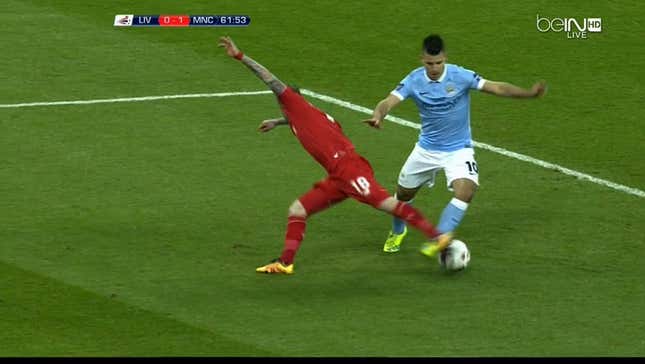 How The Hell Did Alberto Moreno Get Away With This Tackle?