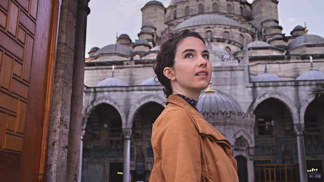 Travel Guidebook Showdown: Lonely Planet vs. Fodor’s Travel