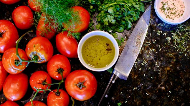 Image for article titled Tired of Your Dull Kitchen Knives? Upgrade the Whole Set, and Trust Me, You’ll Save on Replacements Later