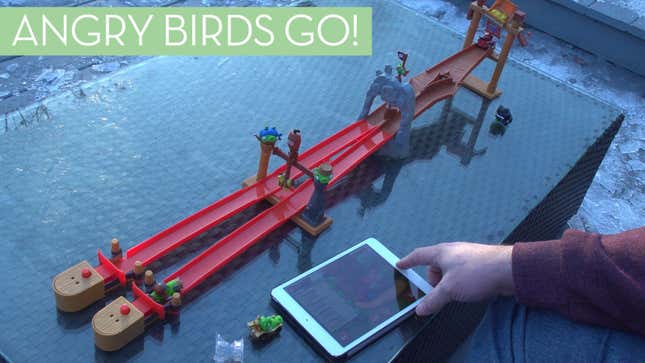 How Do The <em>Angry Birds Go!</em> Toys Interact With The Game? Watch.