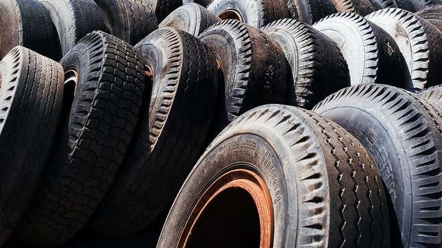 Image for article titled Black Friday Tire Deals Are HOT: Here’s the Rubber to Burn This Weekend