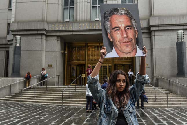 Image for article titled Reporter Claims Vanity Fair Cut Details About Epstein's Alleged Sexual Abuse in 2003