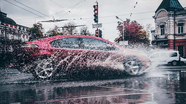 Image for article titled Ask Mechanic Shop Femme: How Often Should I Change My Wiper Blades?