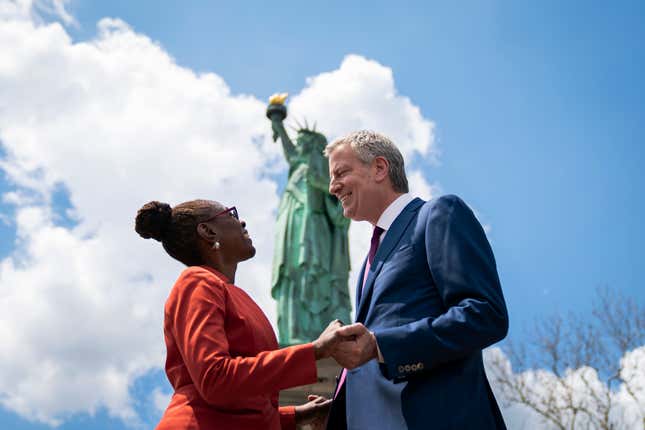 Image for article titled New York City Mayor Bill de Blasio Appoints Wife Chirlane McCray to Lead Racial Inequity Task Force