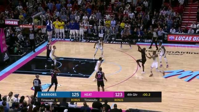 Warriors Beaten On Just The Most Busted, Chaotic Dwyane Wade Buzzer-Beater
