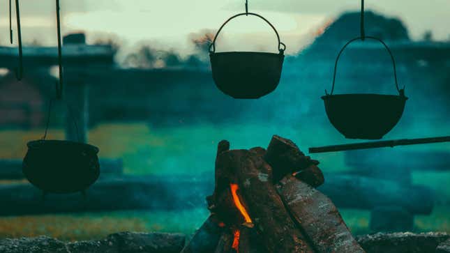 Image for article titled Yup, You Can Totally Wash Your Cast Iron Pans With Soap