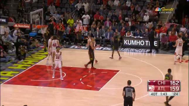 Alex Len Momentarily Forgot He Was Playing Basketball While Trying To Secure A Rebound