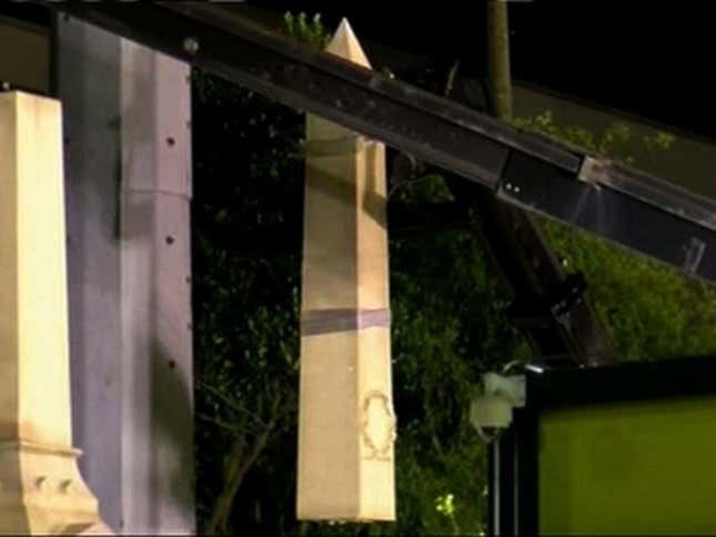 New Orleans Begins Confederate-Monument Removal