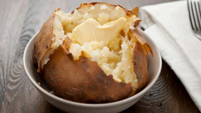 Image for article titled We made baked potatoes 9 different ways to find the one perfect method [Updated]