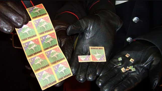 Image for article titled LSD Increasingly Popular Now That 'the World Is on Fire'