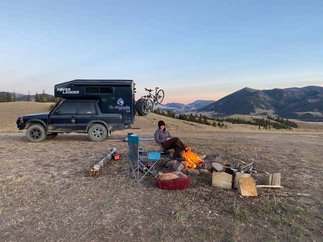 Image for article titled At $31,500, Could This Camper-Converted 2004 Land Rover Discovery II Help You Discover Your True Nature?
