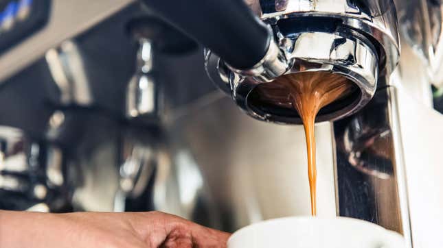 Image for article titled Heroic mathematicians discover a better way to brew coffee