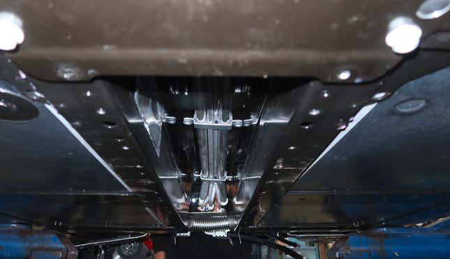 Image for article titled I Helped Reassemble A Stripped-Down 2020 Chevy Corvette C8. What I Saw Was Beautiful