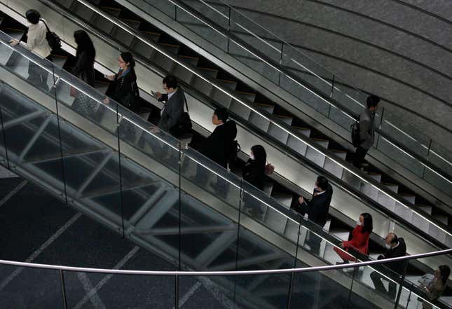 Image for article titled It&#39;s Hard For Japan To Change Its Escalator Manners