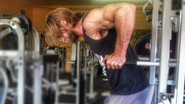 Dips Are a Great Alternative When You’re Tired of Push-Ups<em></em>