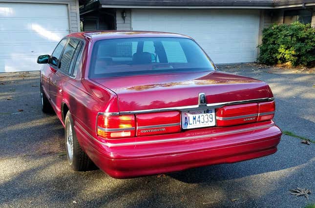 Image for article titled At $3,800, Could This 1994 Lincoln Continental Be A True Executive Perk?