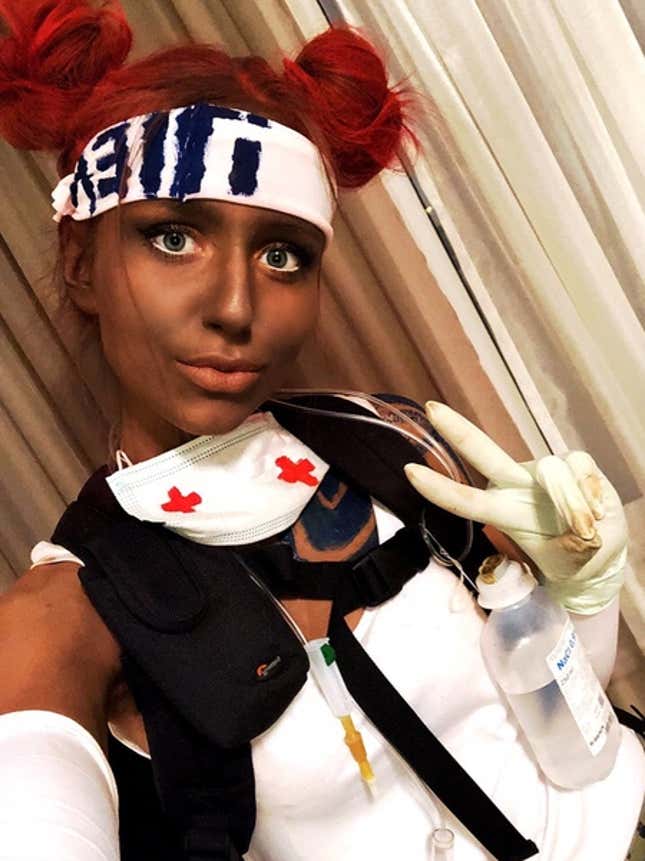 Twitch streamer recreates viral TikTok trend in Apex Legends