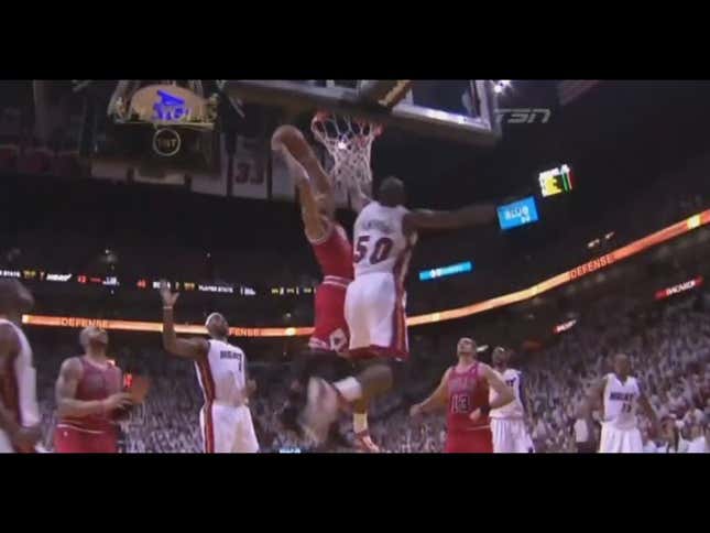 Here Are Some Cool Derrick Rose Dunks
