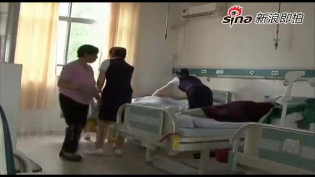 Nurses Cosplay as Flight Attendants at a Chinese Hospital