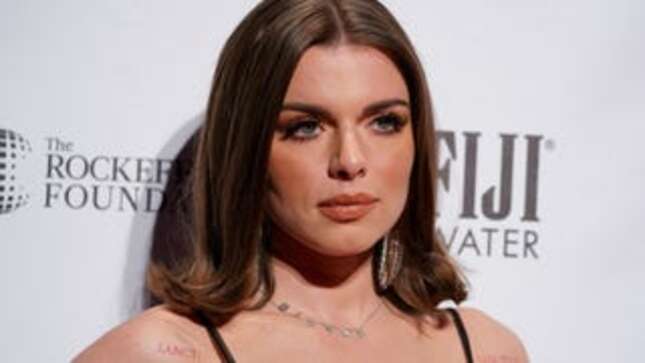 Image for article titled Julia Fox Had a Secret Quarantine Baby