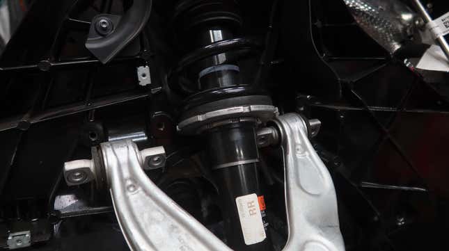 Image for article titled I Helped Reassemble A Stripped-Down 2020 Chevy Corvette C8. What I Saw Was Beautiful