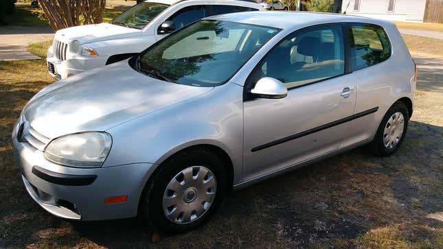 Image for article titled I Need A Cross-Country College Road Trip Car For $4,500! What Should I Buy?