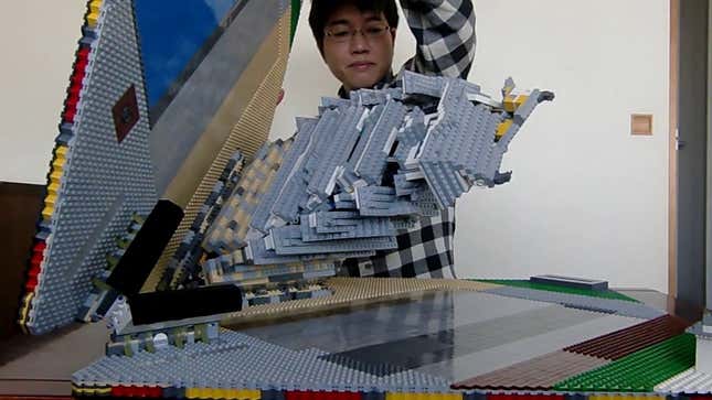 Dude Makes Pop-Up Castle Out Of LEGO