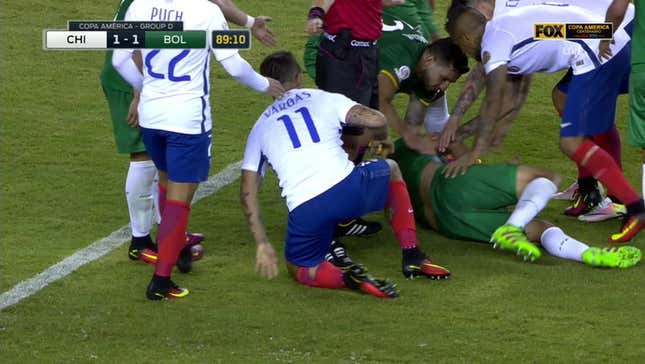 Ronald Eguino Knocked Out By Kick To The Head, Returns Moments Later