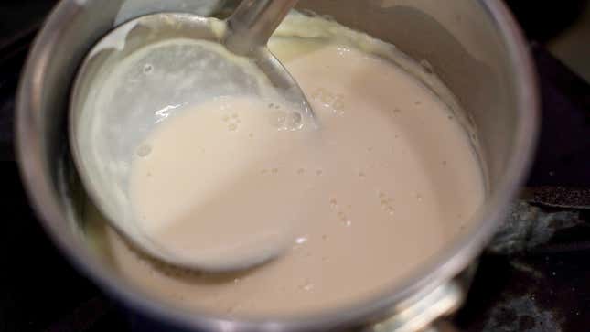 Hot potato leek soup
