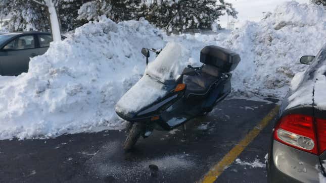 Image for article titled Quebec Once Proposed Outlawing Motorcycle Riding In The Winter And It Sort Of Makes Sense