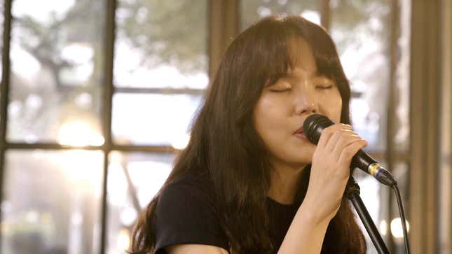 K-Pop Pick Of The Day: Sometimes I Want To Hug You Like Crazy