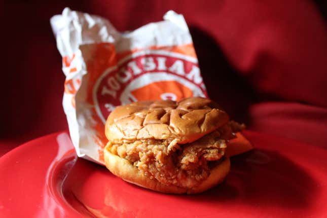 Image for article titled #TheChickening Claims Another Victim as Woman Destroys Her Car for Popeyes Chicken Sandwich