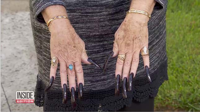 Image for article titled Let's Get to the Bottom of This Kyle Richards Psychic Ring-Stealing Drama