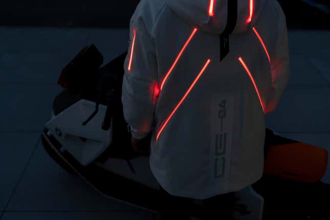 Image for article titled BMW's Definition CE 04 Electric Scooter Is The Cyberpunk City-Commuter Future We All Need