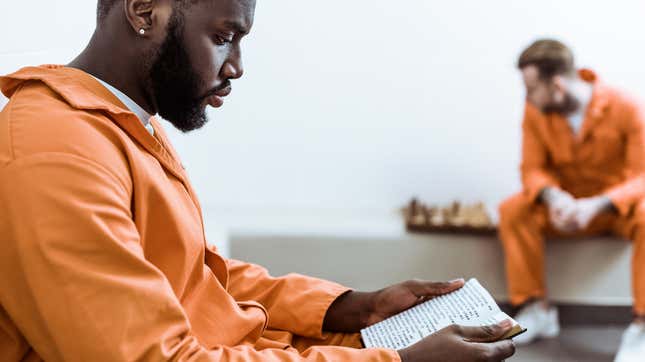 Image for article titled Free Your Mind: 10 Missouri Eastern Prison Inmates Graduate College