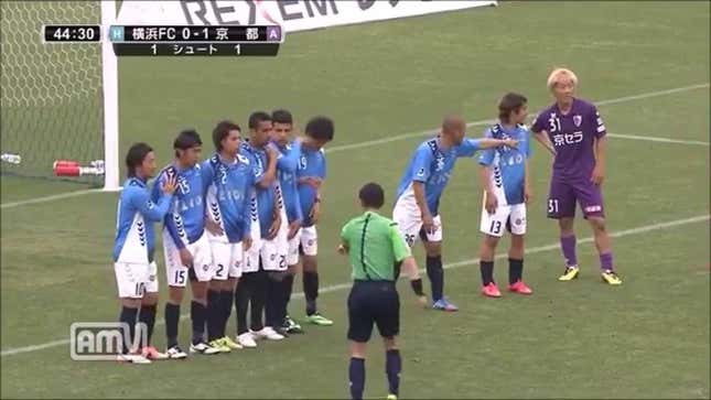Japanese Soccer Team Incorporates Half The Team In This Fake Free Kick