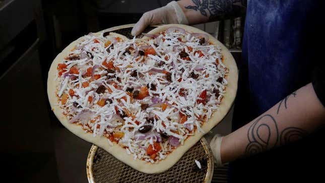 Image for article titled Two Colorado pizzerias help each other out during a COVID scare