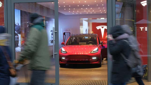 Image for article titled A $25,000 Tesla Could Be Awfully Convincing