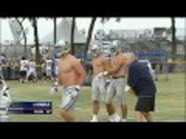 Cowboys Coach Douses Tight Ends With Ice Water During Drills