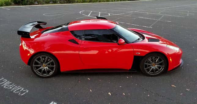 Image for article titled At $34,999, Would You 'Wing It' In This Lightly Modded 2011 Lotus Evora?