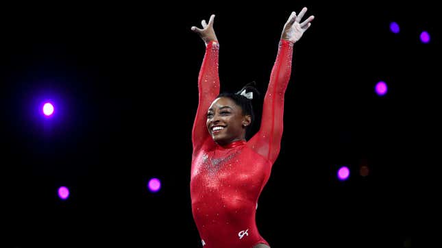  Simone Biles participe au 9e jour des Championnats du monde de gymnastique artistique FIG, le 12 octobre 2019, à Stuttgart, en Allemagne.